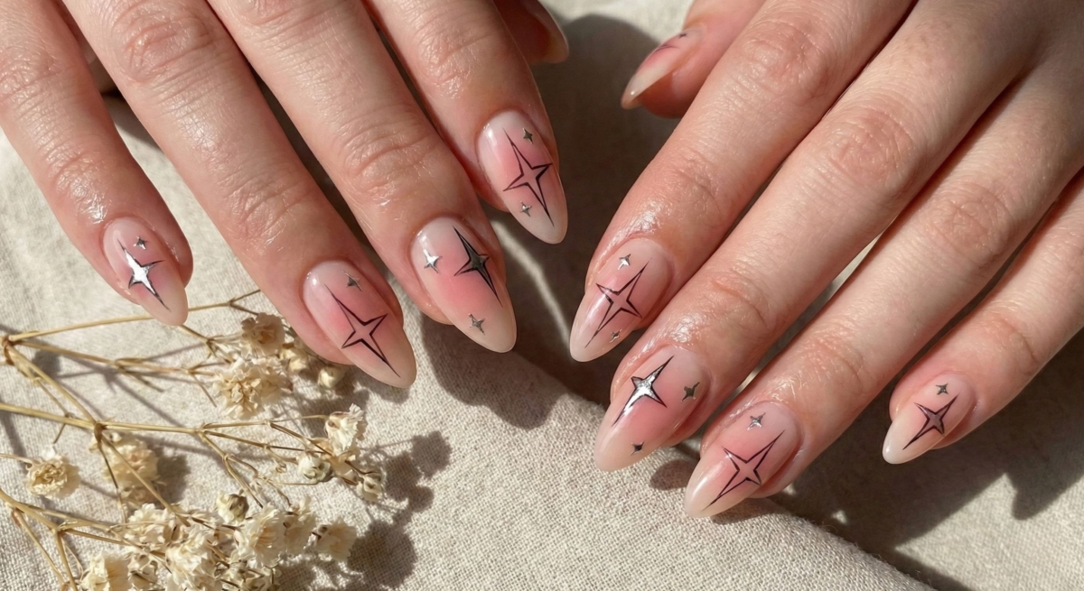 星星的線條感中和了腮紅的模糊邊界，讓整體風格在展現初戀般甜美的同時，不失現代時尚的俐落感，非常顯白。