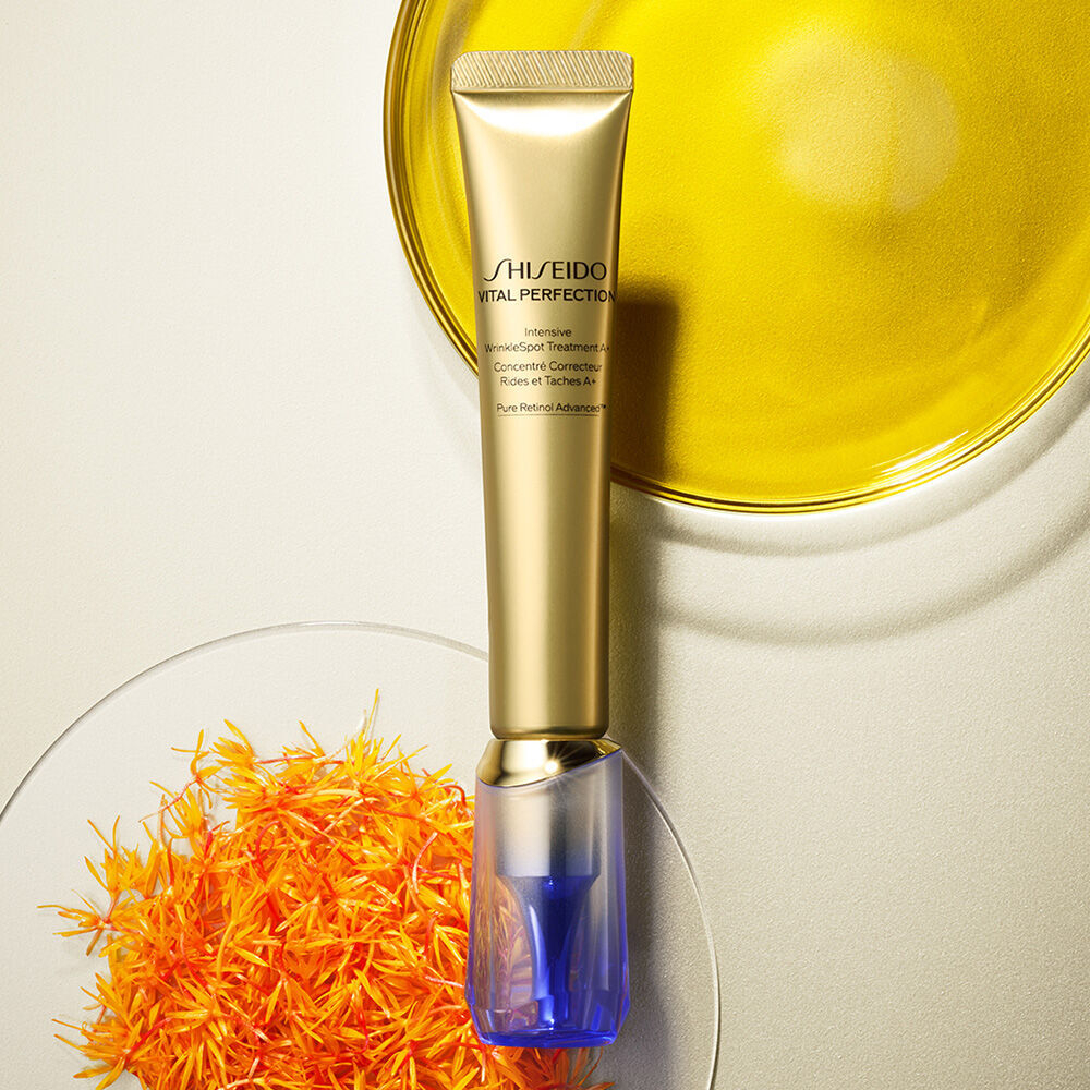 這款產品能一邊抗皺一邊把暗沉、蠟黃通通踢走，從源頭阻截黑色素浮現，讓妳不僅告別鬆垮毛孔，還能由內而外亮出一臉「淨澈透白」的逆齡光澤！