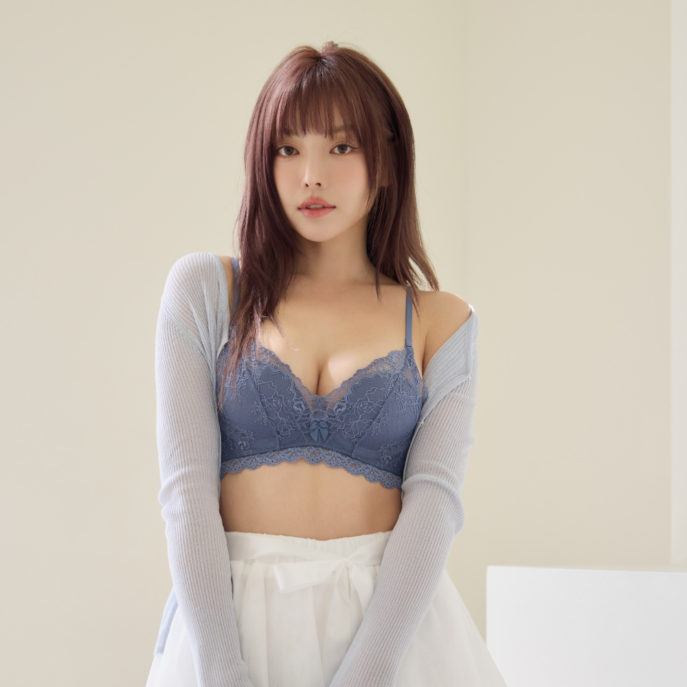 Qmomo提供貼心的試穿與尺碼指導服務，讓尺碼不確定的人也能輕鬆找到最合適、最好看的內衣。