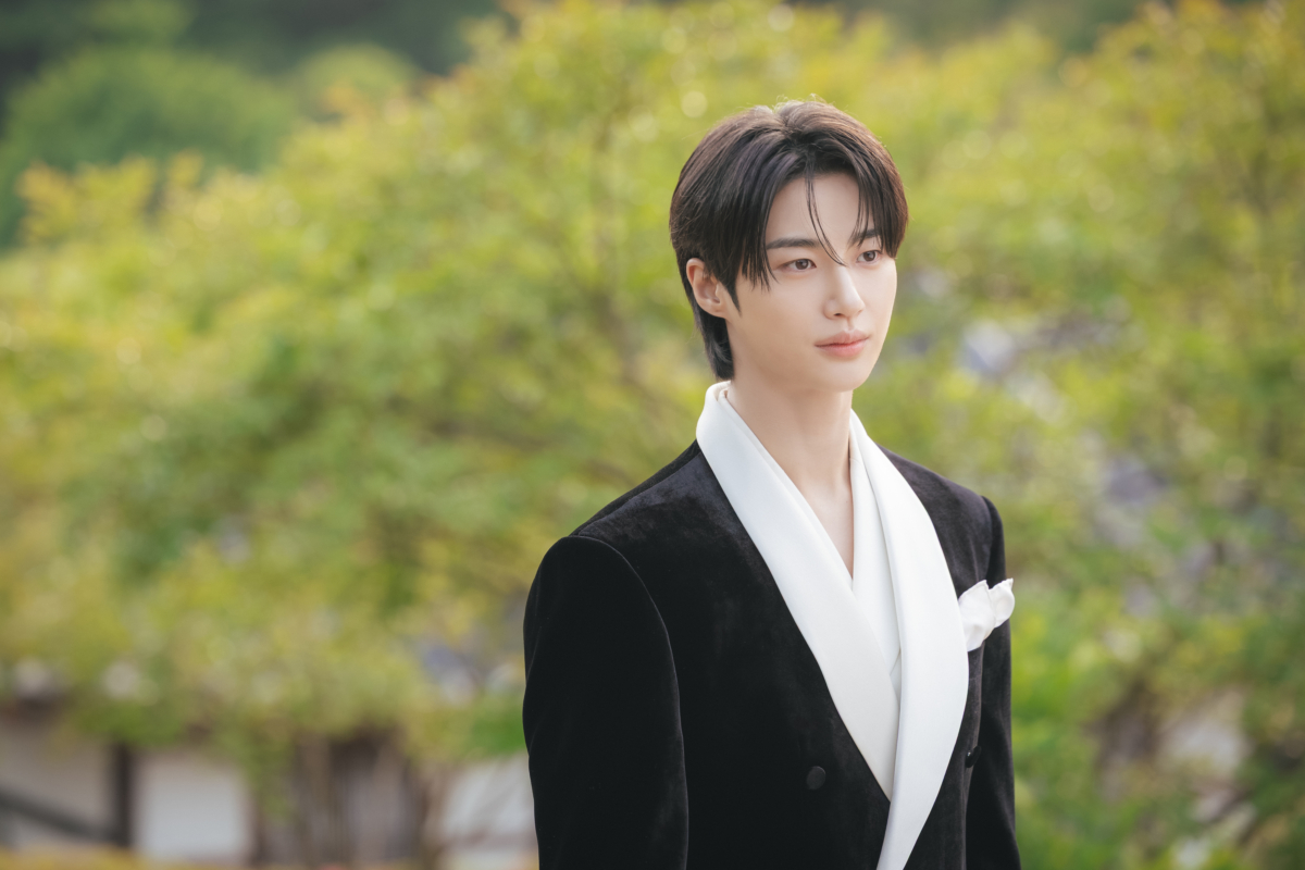 由邊佑錫飾演「李莞」。（Photo from Disney+）