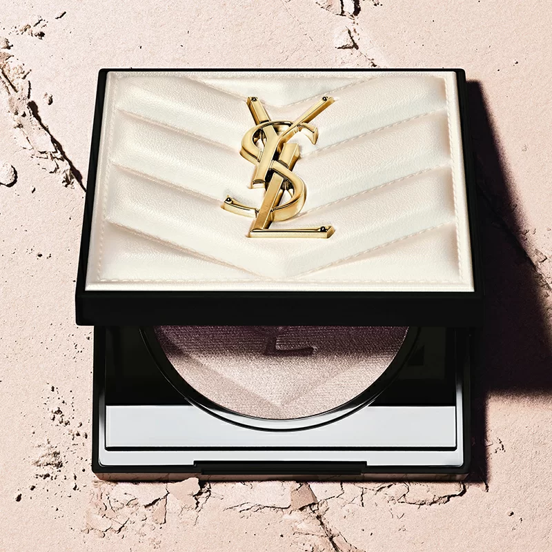 YSL 立體塑型亮肌光影粉：高顯色 × 長效水潤光感。
