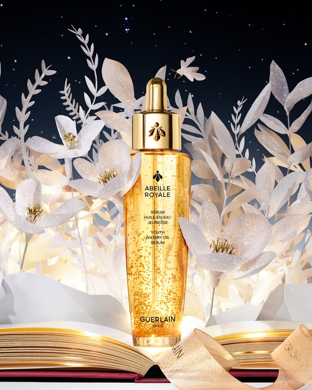 這款GUERLAIN的「頂級修護平衡油精華」實力非常穩健，輕盈如水的油狀質地，能迅速平衡肌膚狀態，展現精緻的修護力。