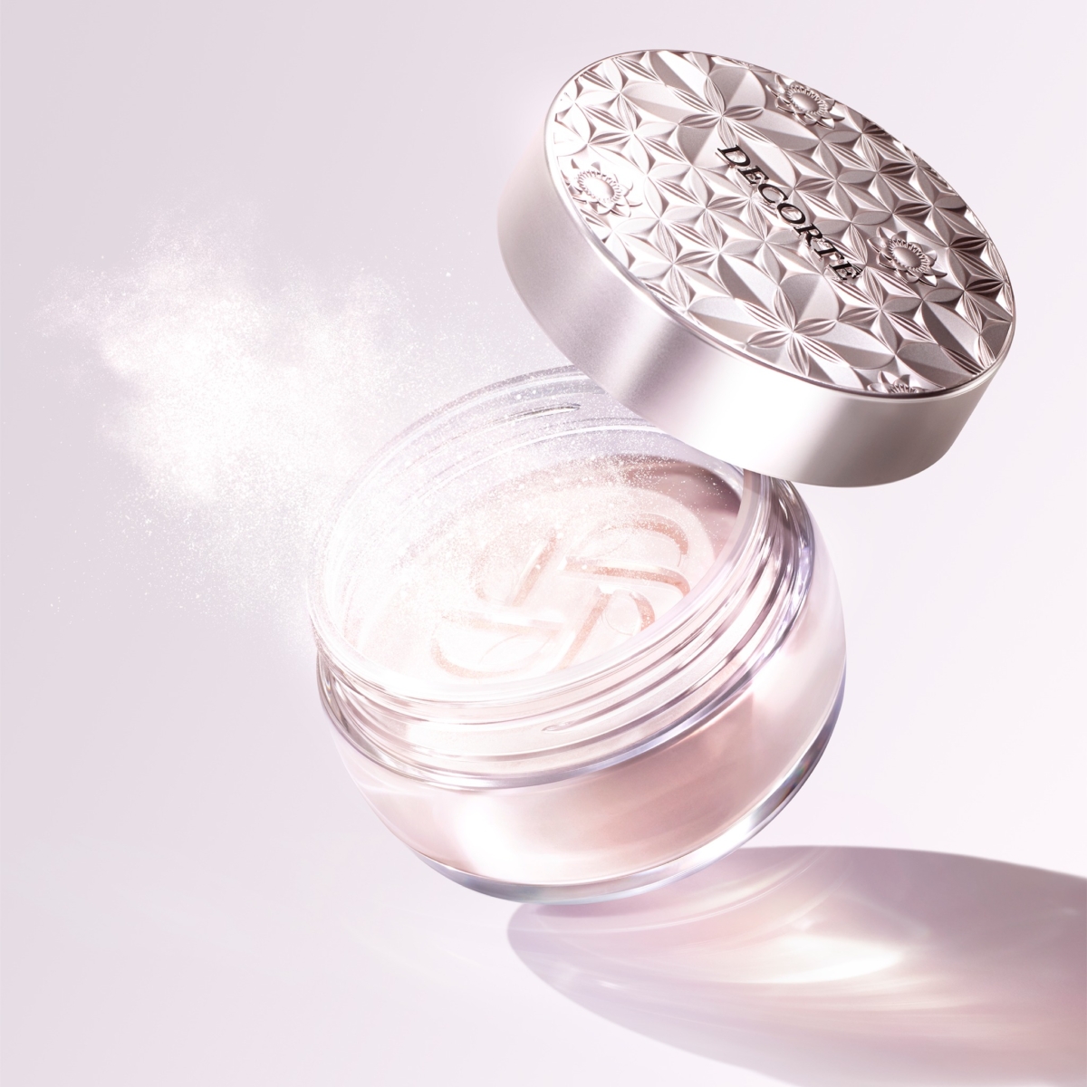 DECORTÉ 絲柔透光蜜粉。