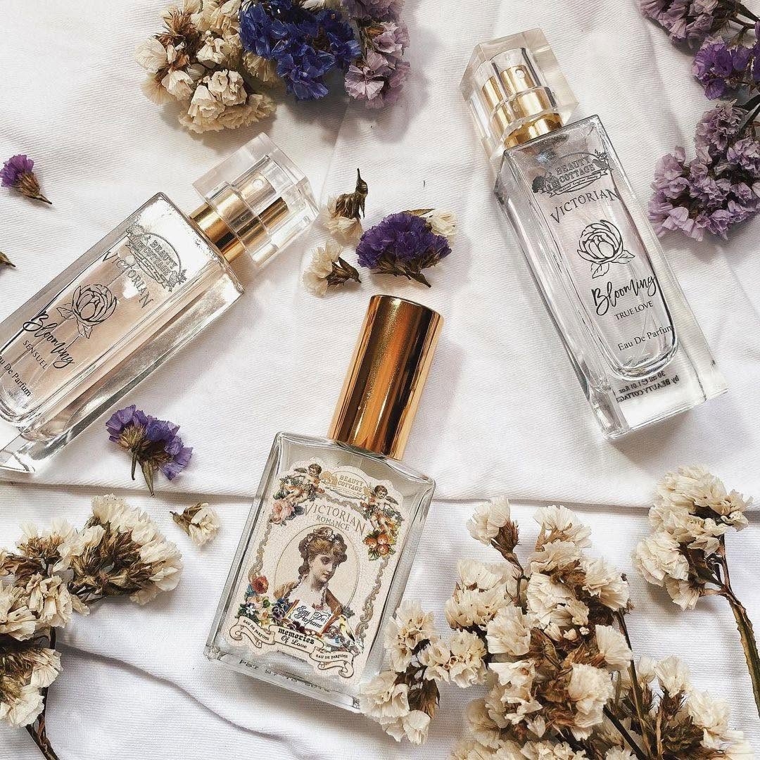 如果正在找一款外型與實用度兼具的泰國伴手禮，這家香氛品牌很值得列入清單。