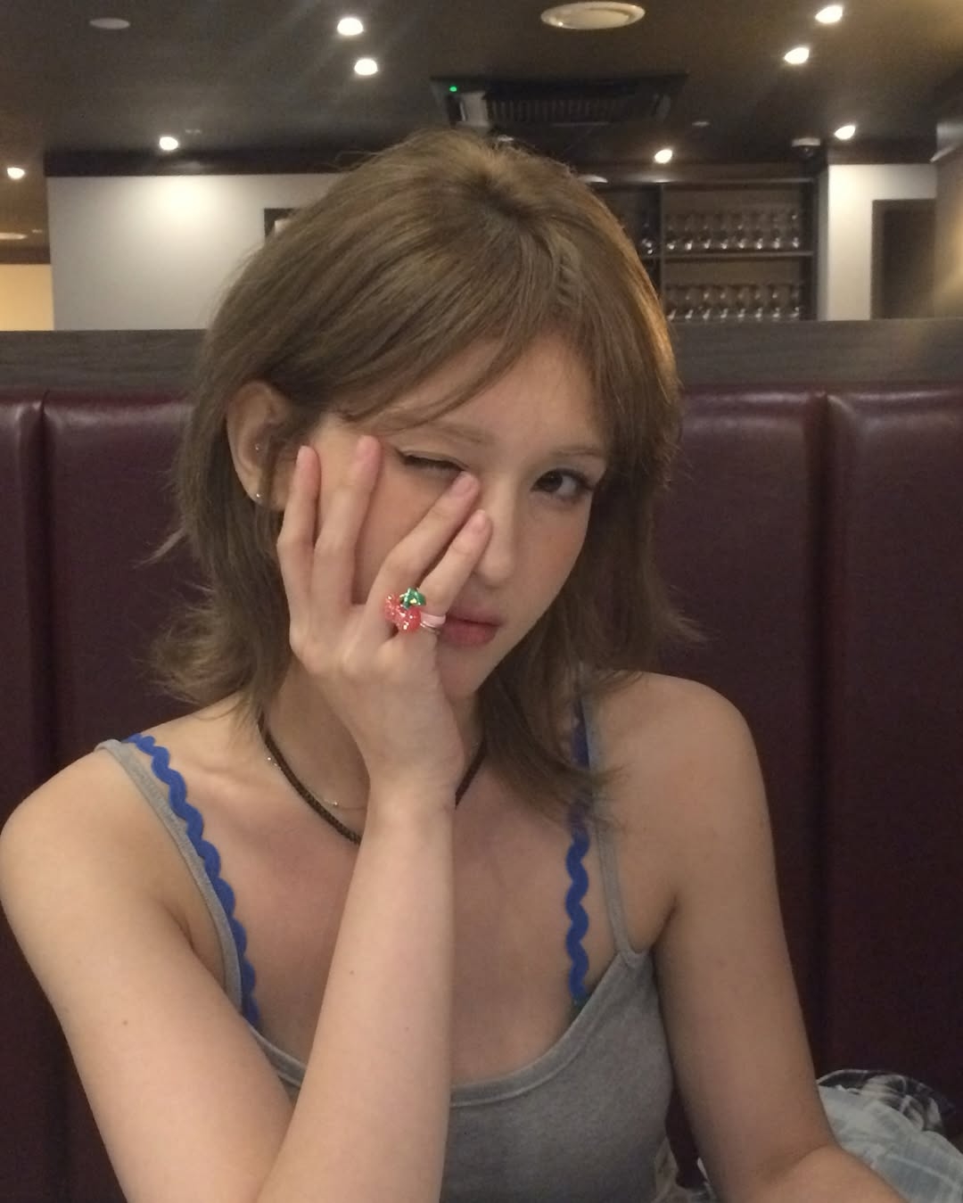 SOMI的金髮讓層次線條更加分明，是一款極具存在感且夢幻的造型選擇。