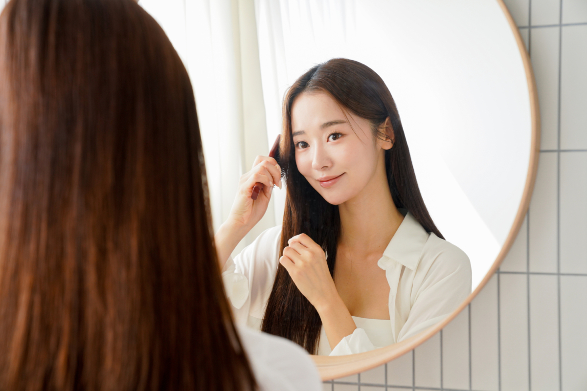 茶樹精油可加入洗髮或頭皮按摩中，深層清潔油脂並維持頭皮健康。