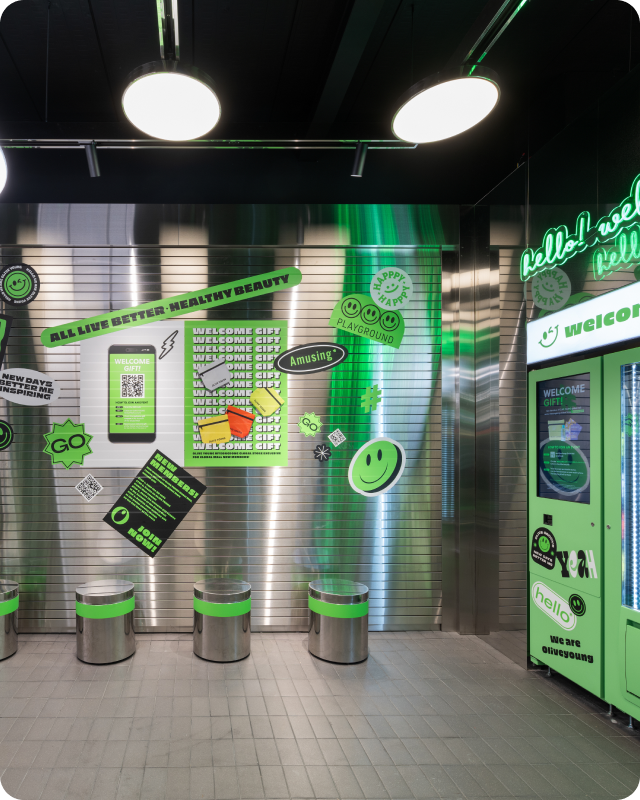 從開架彩妝到專櫃大牌如Estée Lauder、CLINIQUE、MAC等都能找到。