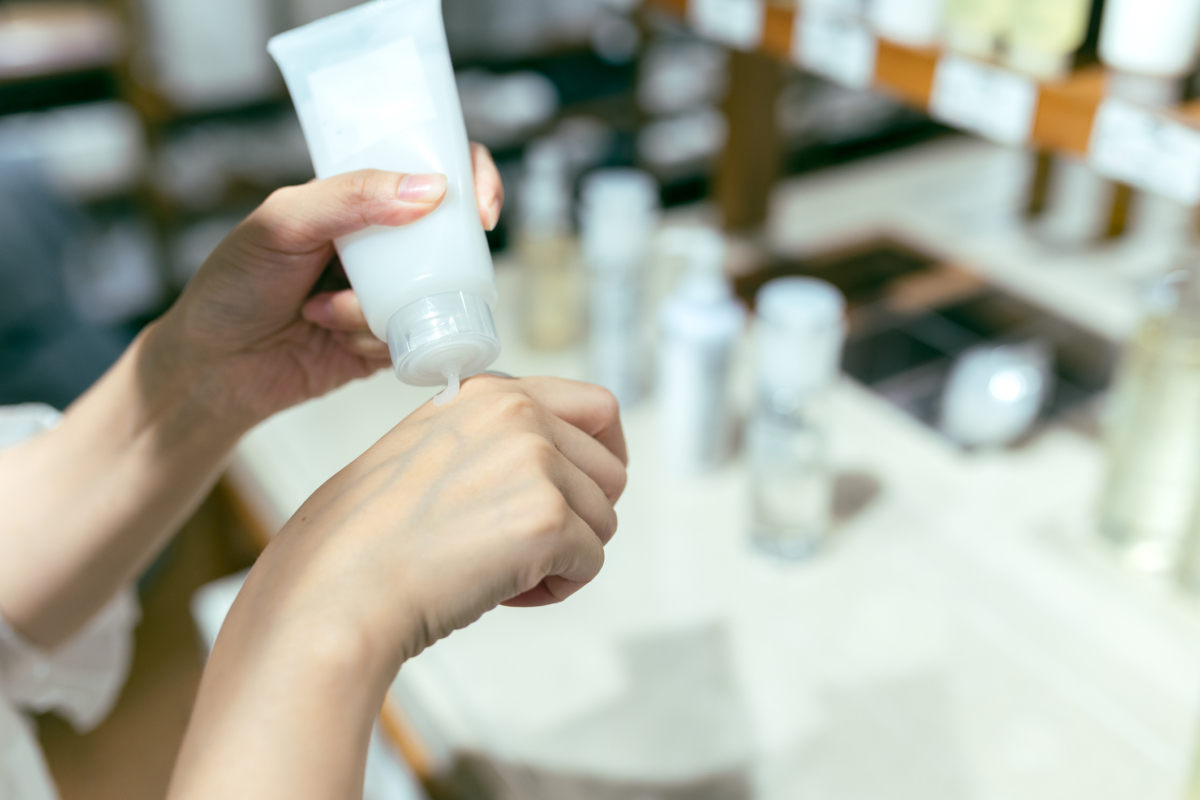 對大多數女性來說，一瓶 All in one 多效保養品就能滿足日常護膚需求，省時又方便。