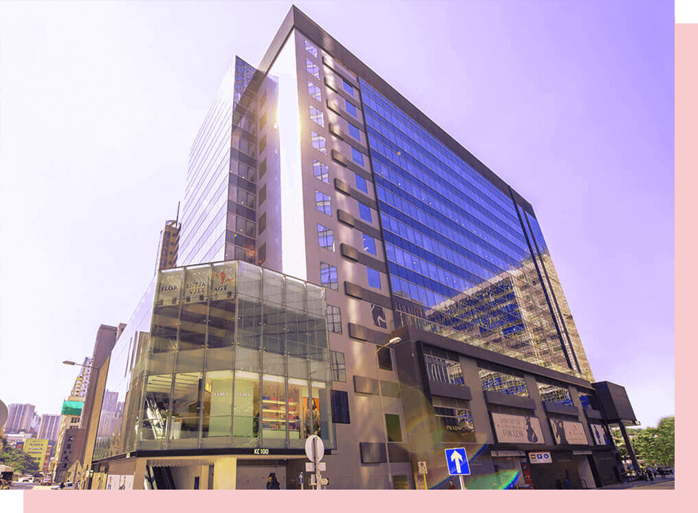 如果你正在尋找極具國際水準的購物體驗，位於葵涌工業區 KC100 商場內的「佛羅倫斯小鎮」絕對是名牌愛好者的天堂。