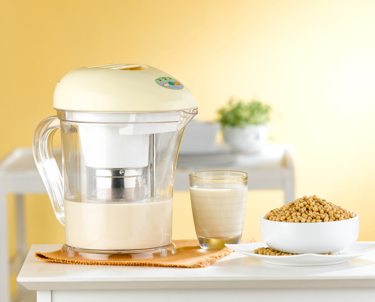 被稱為「廚房懶人神器」的全營養食物耐用機（破壁機），其核心價值在於具備極高轊速的馬達與精密刀組。