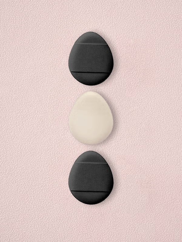 小型手指氣墊粉撲，蛋形尖端精準貼合細微部位，輕拍均勻粉底，耐用可水洗，一組三個高CP值，方便隨身攜帶打造精緻底妝。