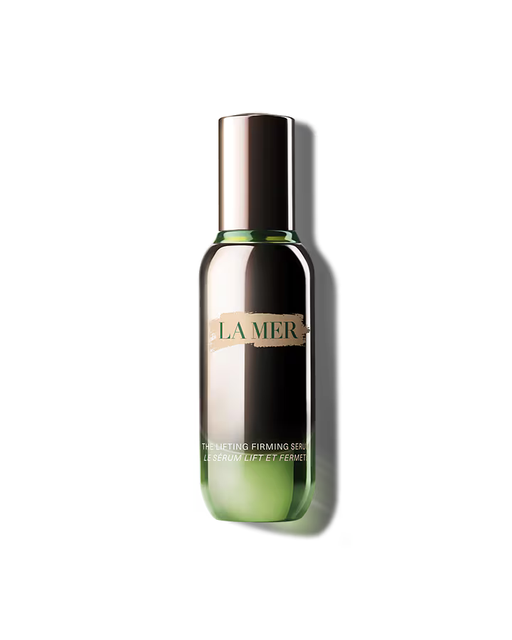 LA MER 超維度緊緻拉提精萃透過液態結構網技術與奇蹟活凝金萃™深層支撐鬆弛組織，精準拉提全臉輪廓，讓肌膚緊實彈潤、恢復青春光采。
