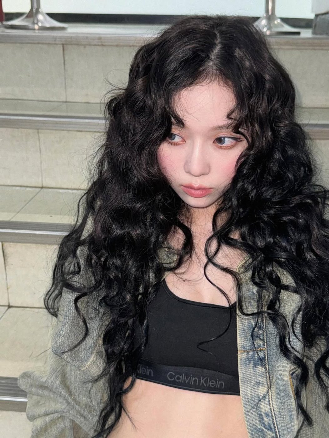 2026羊毛捲/羊毛卷推薦：細軟髮必看！修飾臉型與整理撇步全攻略