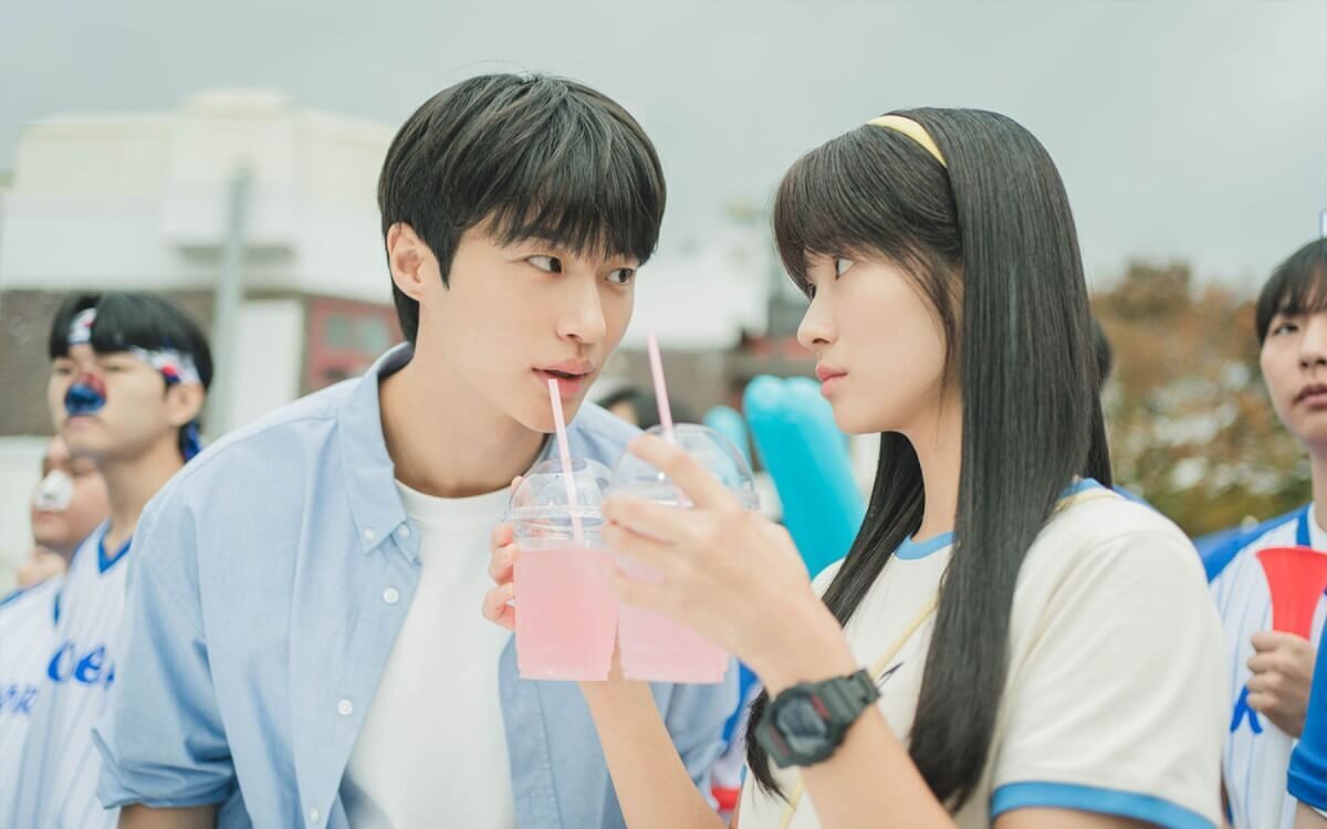 戀愛腦是當妳墜入愛河後，大腦好像被「愛情」這兩個字完全佔領了，妳的生活重心會瞬間大漂移，從本來的「自我中心」變成「全繞著他轉」。