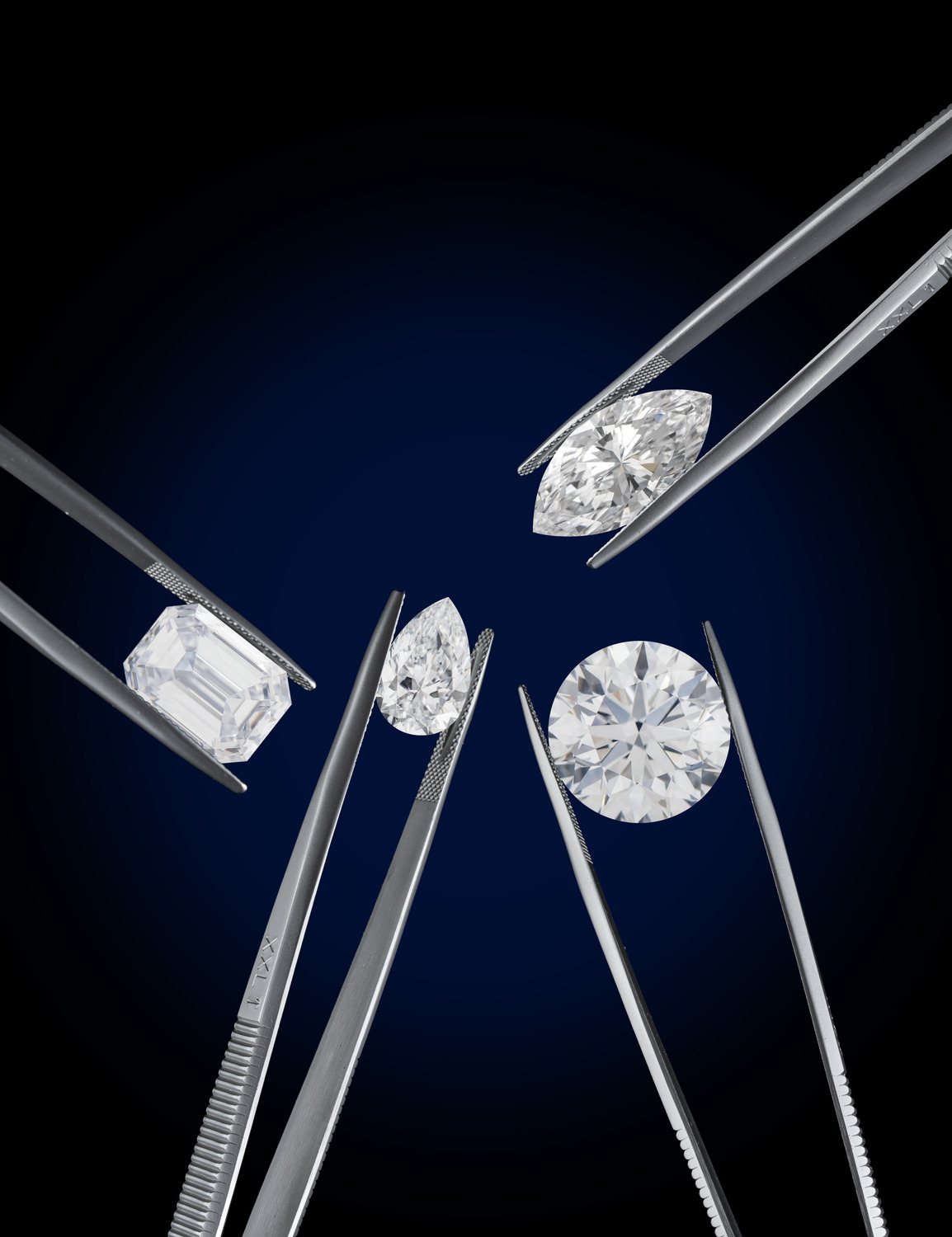 珠寶不只是裝飾，更是一種價值的傳承。一起開啟你的寶石學旅程！