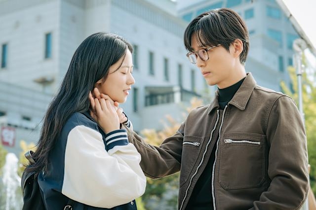 「變強不一定要披荊斬棘到遍體鱗傷，有時候，僅僅是學會了放下執念、擁抱自己，你就已經完成了一次最華麗的人格升級。」