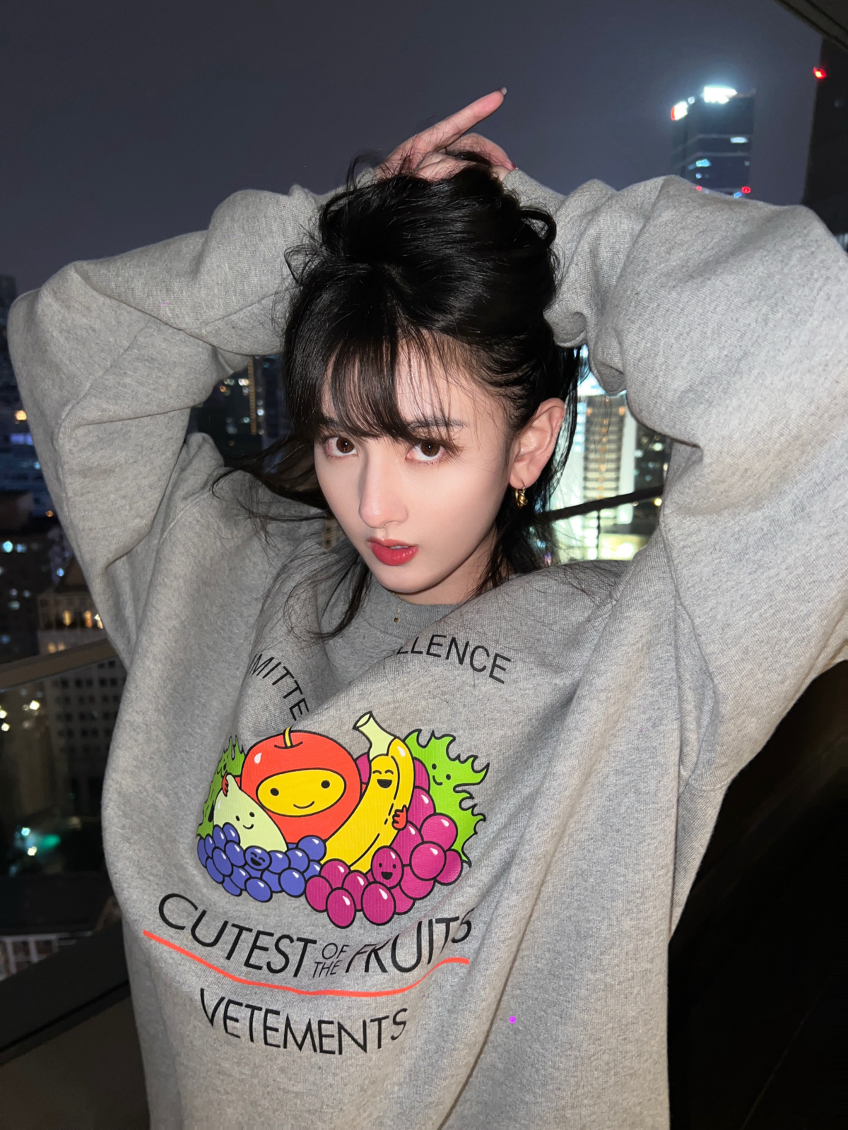 查詢上升星座除了出生日期，還需要準確的出生時間和出生地，輸入星盤工具後通常也能一併看到太陽星座和月亮星座。