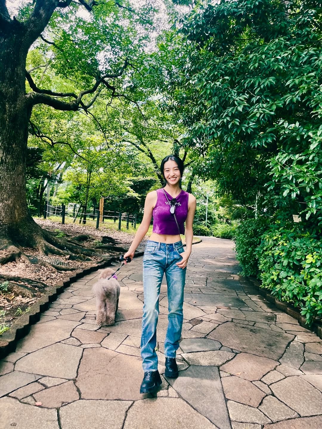 光希擁有170公分的纖細身材，加上承襲自父親的深邃五官與母親的清冷氣質，讓她出道不久便成為各大精品品牌的寵兒。