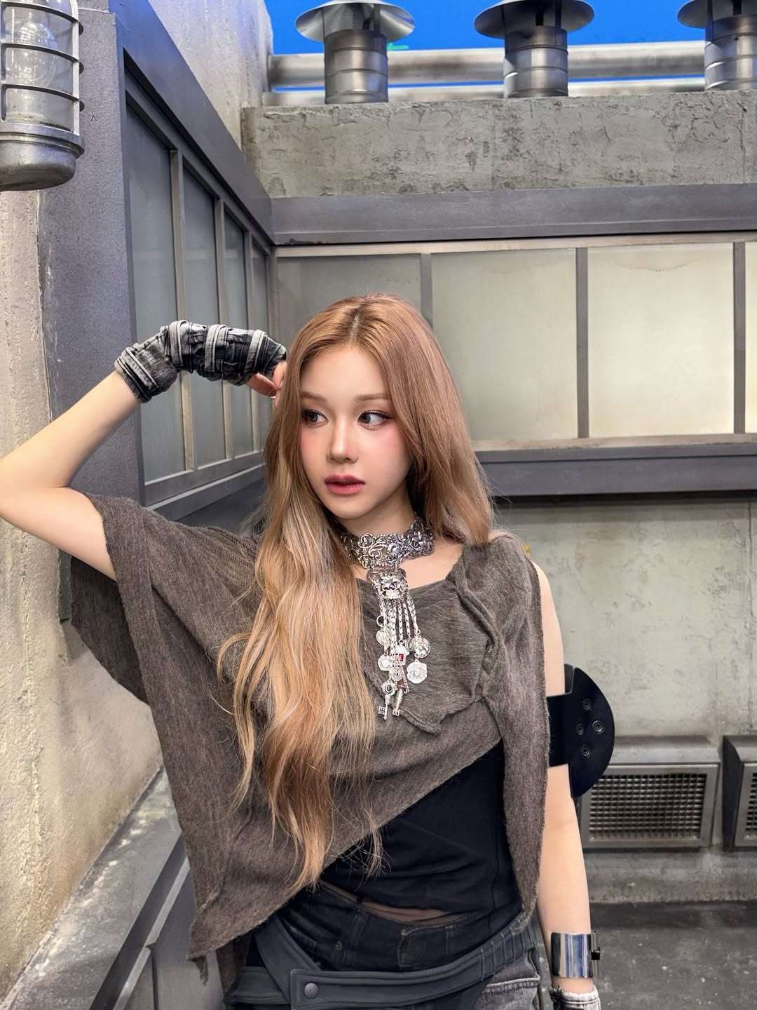 Pharita 作為韓國女子組合 BABYMONSTER 的泰籍核心成員，憑藉其出眾的音樂質素與國際化背景，已在當前的樂壇中確立了鮮明的辨識度。