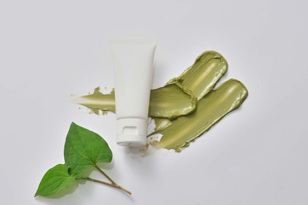 挑選魚腥草保養品時，重點是看產品定位、整體配方是否溫和，以及是否符合自己的膚況，不用一味追求高濃度。