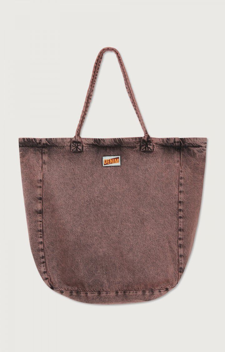 若你追求簡約休閒，這款托特包絕對能滿足週末出遊的需求。