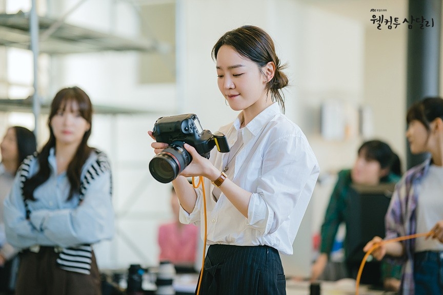 對於喜歡拍照打卡的女生來說，理解攝影中的高光也很重要！