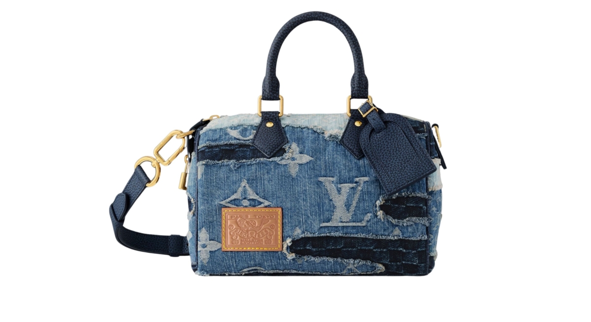 這款 Louis Vuitton Speedy 25 Bandoulière 將品牌經典廓形與日本傳統 Boro 修補技法結合，展現出極具藝術感的工藝美學。