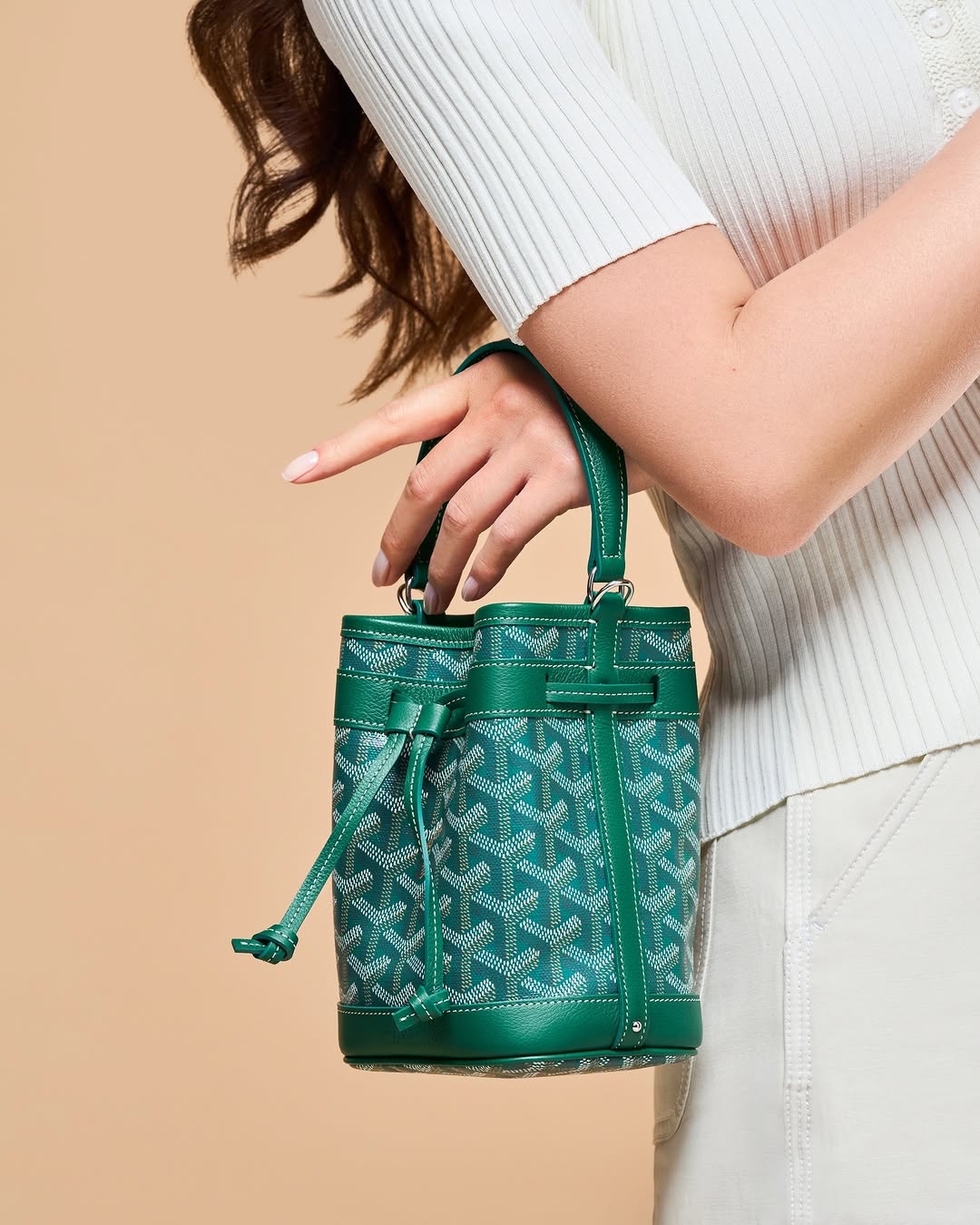 Petit Flot 受歡迎，主要因為它兼具經典造型、輕巧實用、背法靈活和日常容量，剛好在精緻感與實用性之間取得平衡。