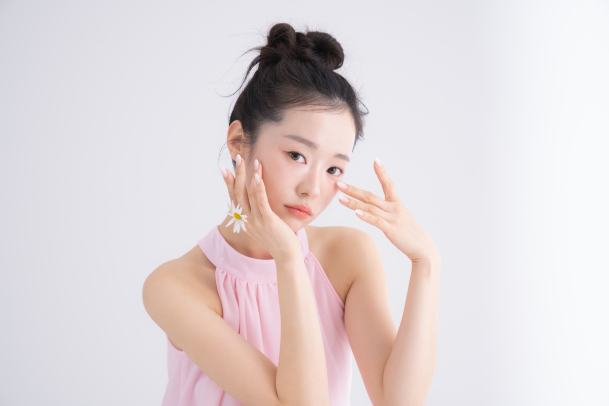 眼霜怎麼擦很重要，因為眼周肌膚本來就薄又脆弱，若塗抹方式太用力，反而可能增加負擔。