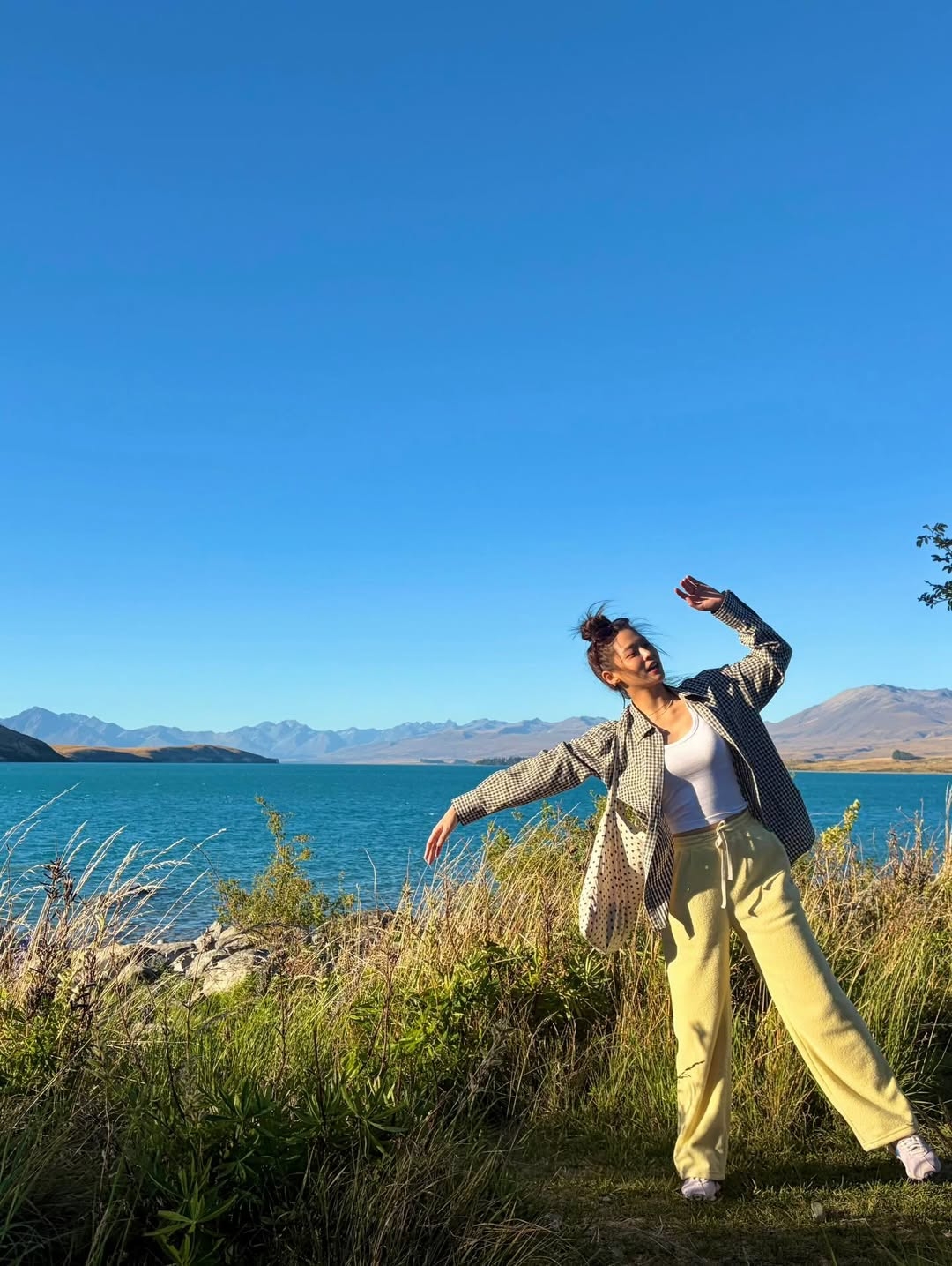 格紋圖案自帶經典的英倫復古感，是跨越季節的實穿單品。