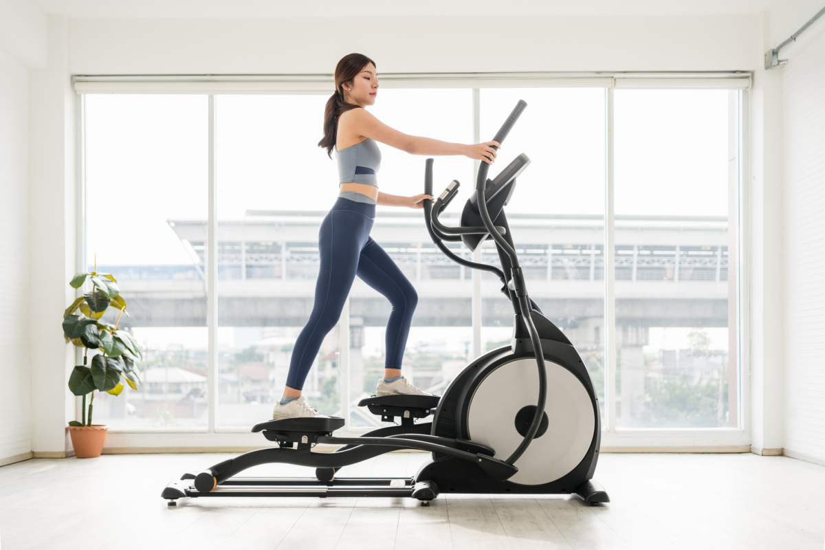 太空漫步機是有用的，特別適合想做低衝擊有氧、提升活動量和穩定培養運動習慣的人，但效果仍取決於持續頻率、強度安排和整體生活習慣。