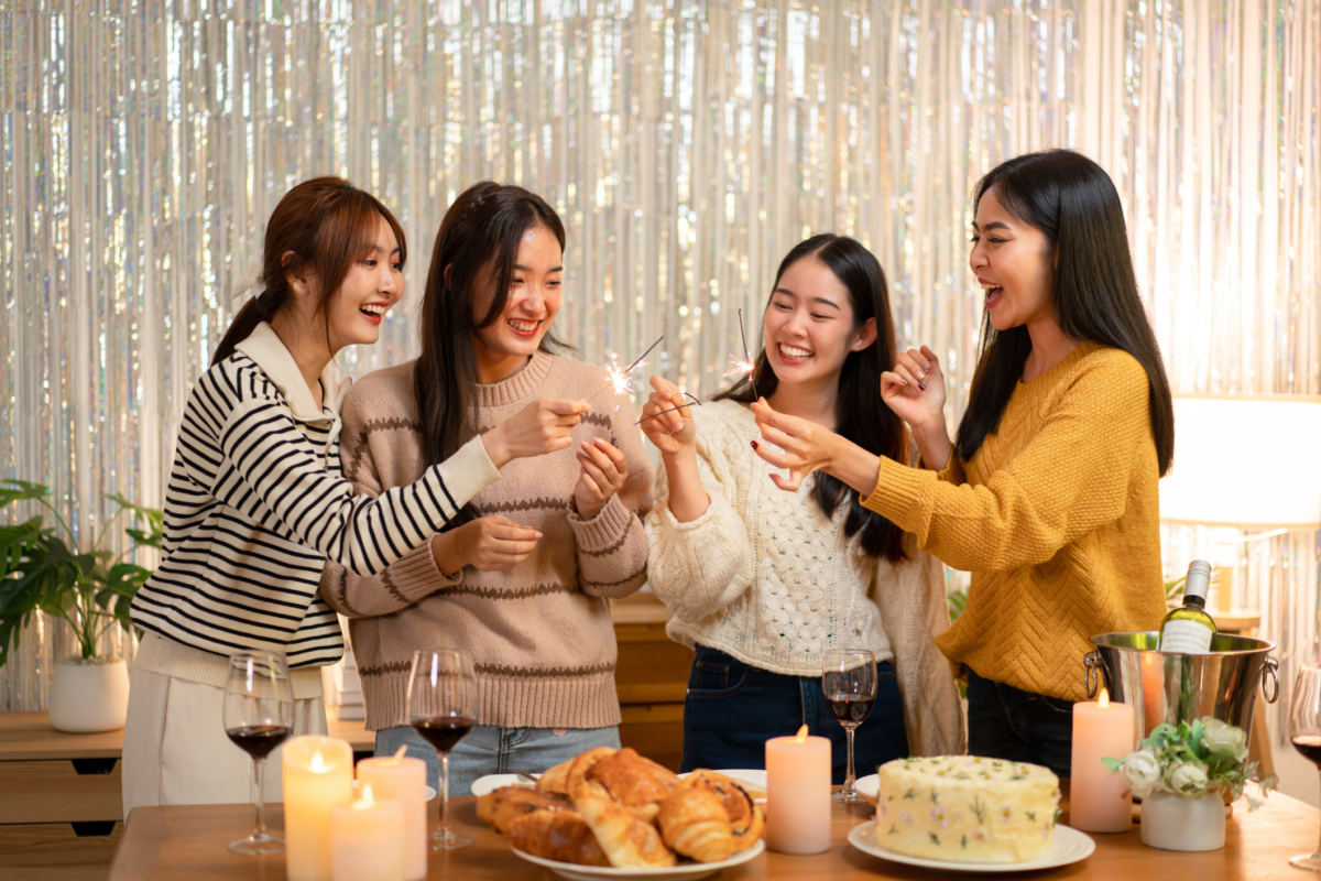 選 Party Room 時，應按聚會人數、想玩的設施和活動性質挑選，這樣才更容易找到既實用又適合當日氣氛的場地。