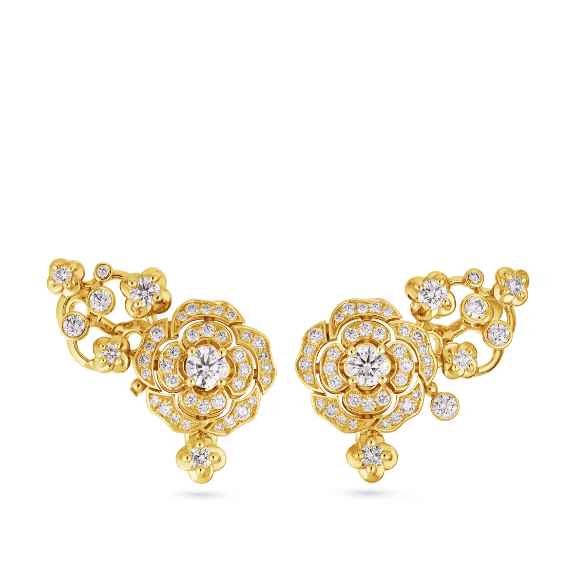 山茶花元素是 Chanel 很有代表性的設計語言之一，整體風格較柔和，也更有品牌辨識度。