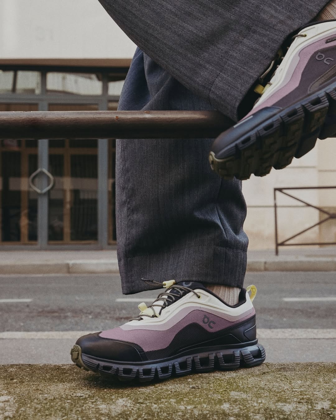 On 鞋值不值得買，重點在於它是否符合你的穿搭和使用需求；如果你在意舒適度、機能感和辨識度會很適合，但買前仍要先看清楚系列定位、腳感差異，以及自己能不能接受它的鞋底設計。