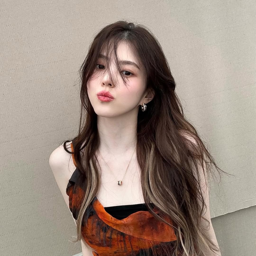 這款是目前韓國最受歡迎的範本，核心在於「似染非染」的自然感。