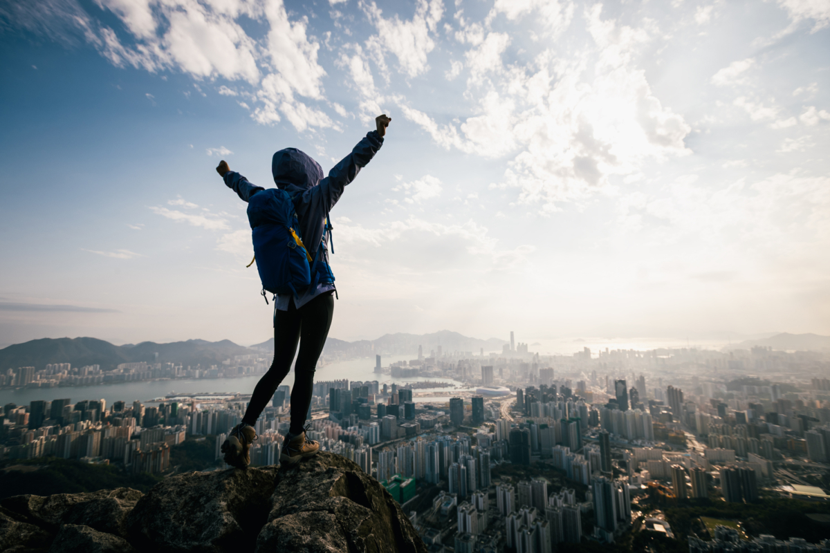 「高光時刻」也可以形容為一個人最耀眼、最成功、最受矚目的階段。