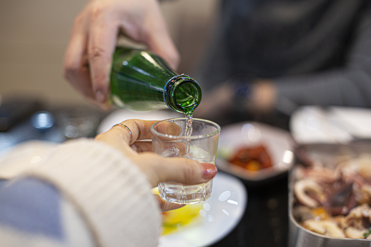 除了啤酒，韓國年輕人現在更流行「混搭式」喝法，特別適合怕酒精味太重的姊妹們。