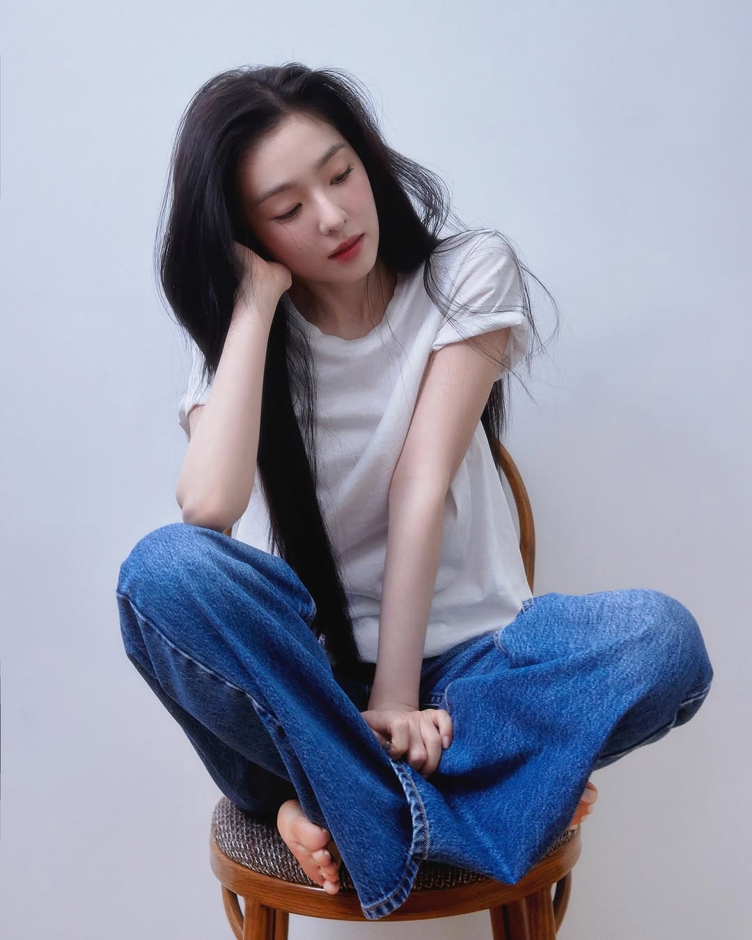 小個子穿搭重點不是靠高跟鞋或短裙，而是把整體比例穿得更清楚。