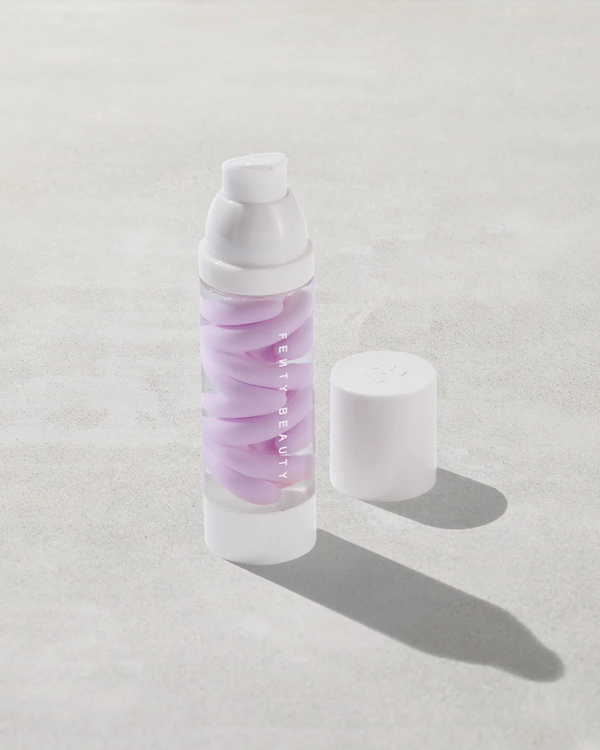 Fenty Beauty Grip Trip Hydrating + Plumping Primer。