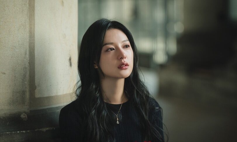這種反覆無常的行為模式，常見於逃避型依戀者或情感操縱者，會讓你時刻處於不安與等待中。