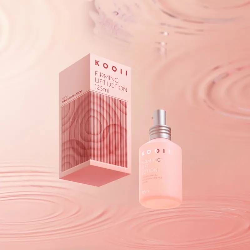 KOOII 霽紅肌能緊緻活膚露主打保濕、緊緻與淡化紋路效果，採用較滋潤的精華質地，能為肌膚補充水分並提升肌膚彈性。
