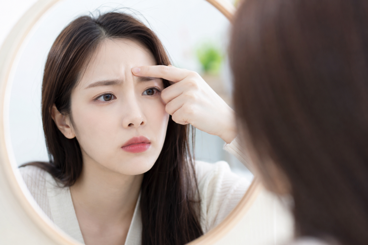 懸針紋女人會克夫只屬傳統面相說法,沒有科學根據,不能用眉心紋判斷性格、感情或婚姻運勢。