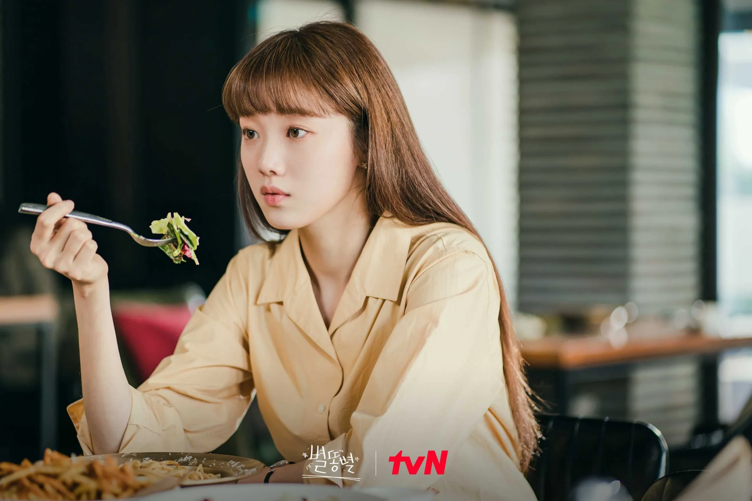MBTI 16型人格在分手後可能有不同反應，有人習慣獨自整理情緒，有人選擇找朋友傾訴，也有人透過新活動慢慢適應單身生活。