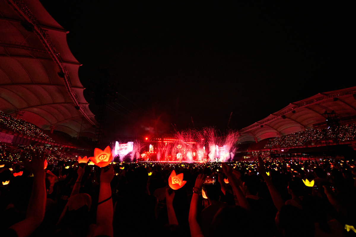 外地演唱會文案整理，適合分享追星旅行、機場打卡照及海外Concert現場回憶，記錄特地搭飛機去另一個城市看演唱會的期待與興奮心情。