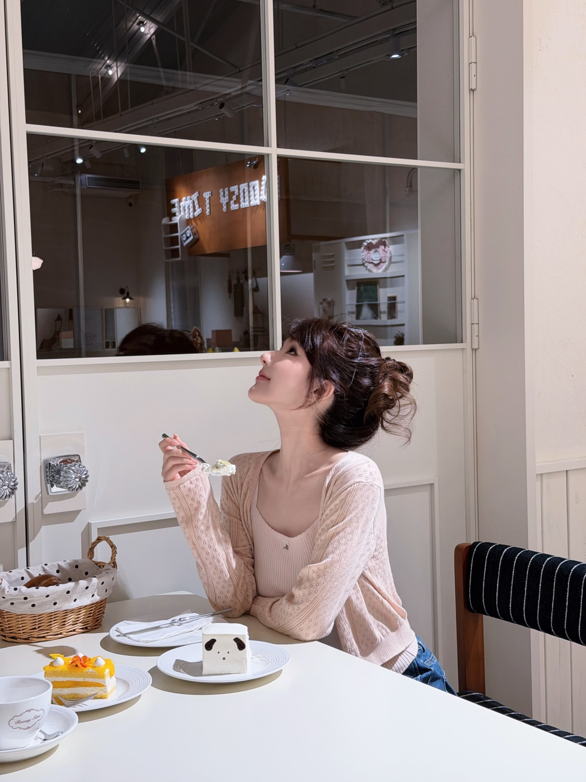 Cafe／美食IG Story文案可以用咖啡、甜品或今日食什麼的短句，自然記錄當刻的美食和心情。