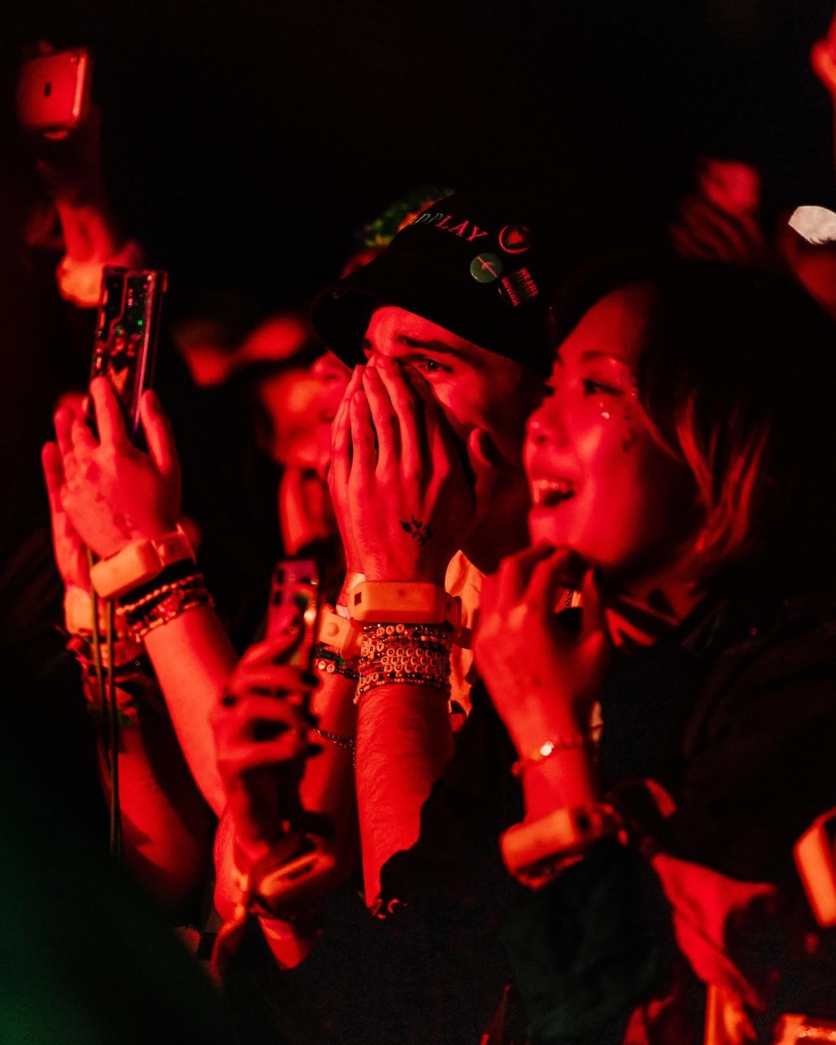 演唱會英文Caption整理，精選16句簡短有Feel的IG短句，適合分享Concert舞台照、自拍、朋友合照及Photo Dump，記錄現場的興奮與散場後的不捨心情。