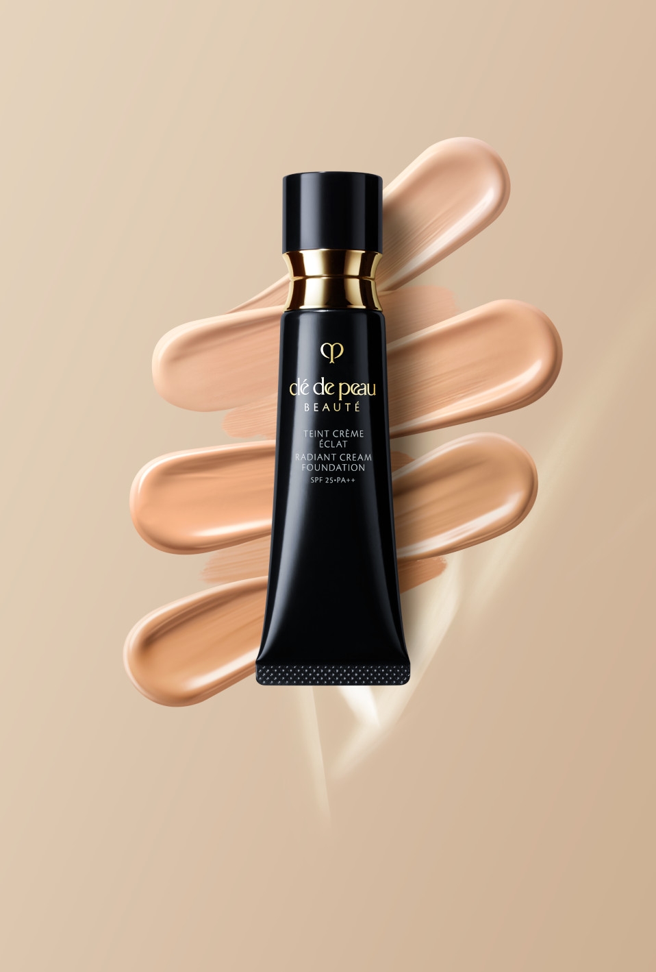 今次 Clé de Peau Beauté再度推出全新配方的「鑽光粉底霜」
