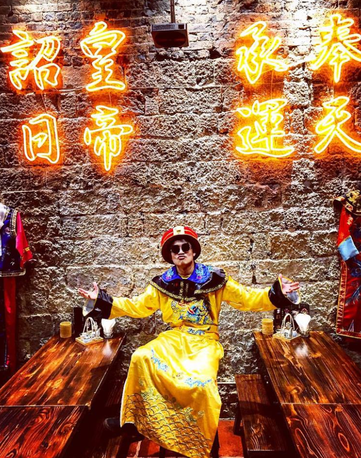 Chi Chi Cham - 吱吱朕 @ Facebook