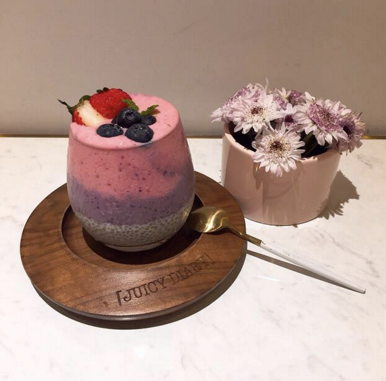 Cafe By Juicy Diary official website @Facebook