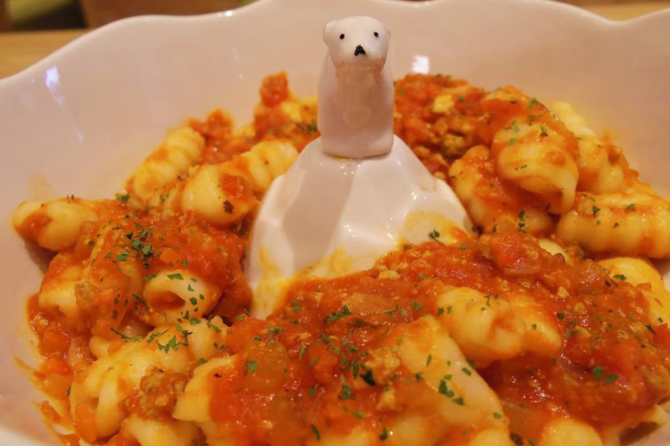 Polar Cafe Official Facebook